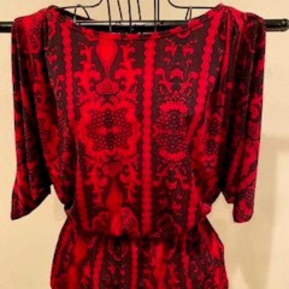 JENNIFER LOPEZ BLACK/RED CINCH WAIST TOP - Picture 3 of 8